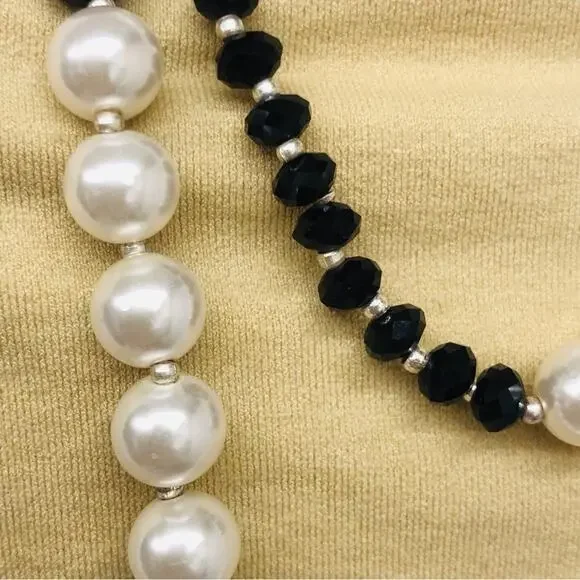 Vintage Black White Faux Pearl Long Necklace Effortless Chic Style Retro Vibe - Picture 6 of 16